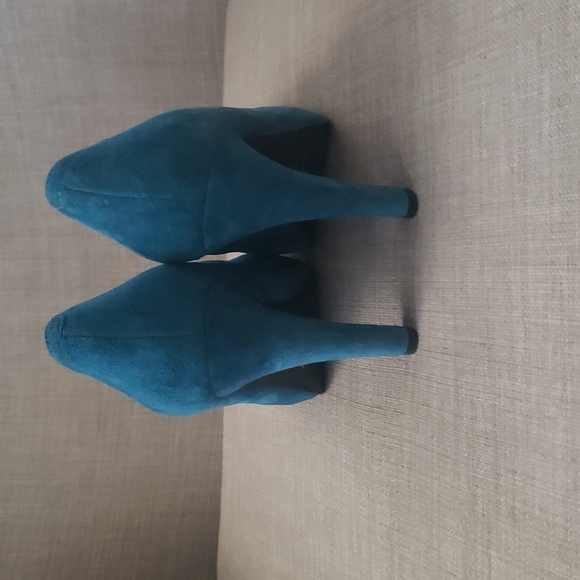 Beautiful heels! - Picture 3 of 5